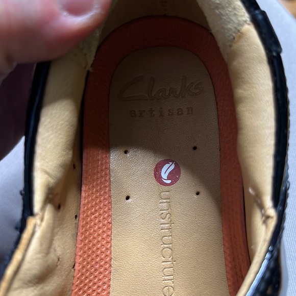 Ladies Clarks Un Structured Slip On Shoes Un Loop patent Leather inside & out - Picture 9 of 12